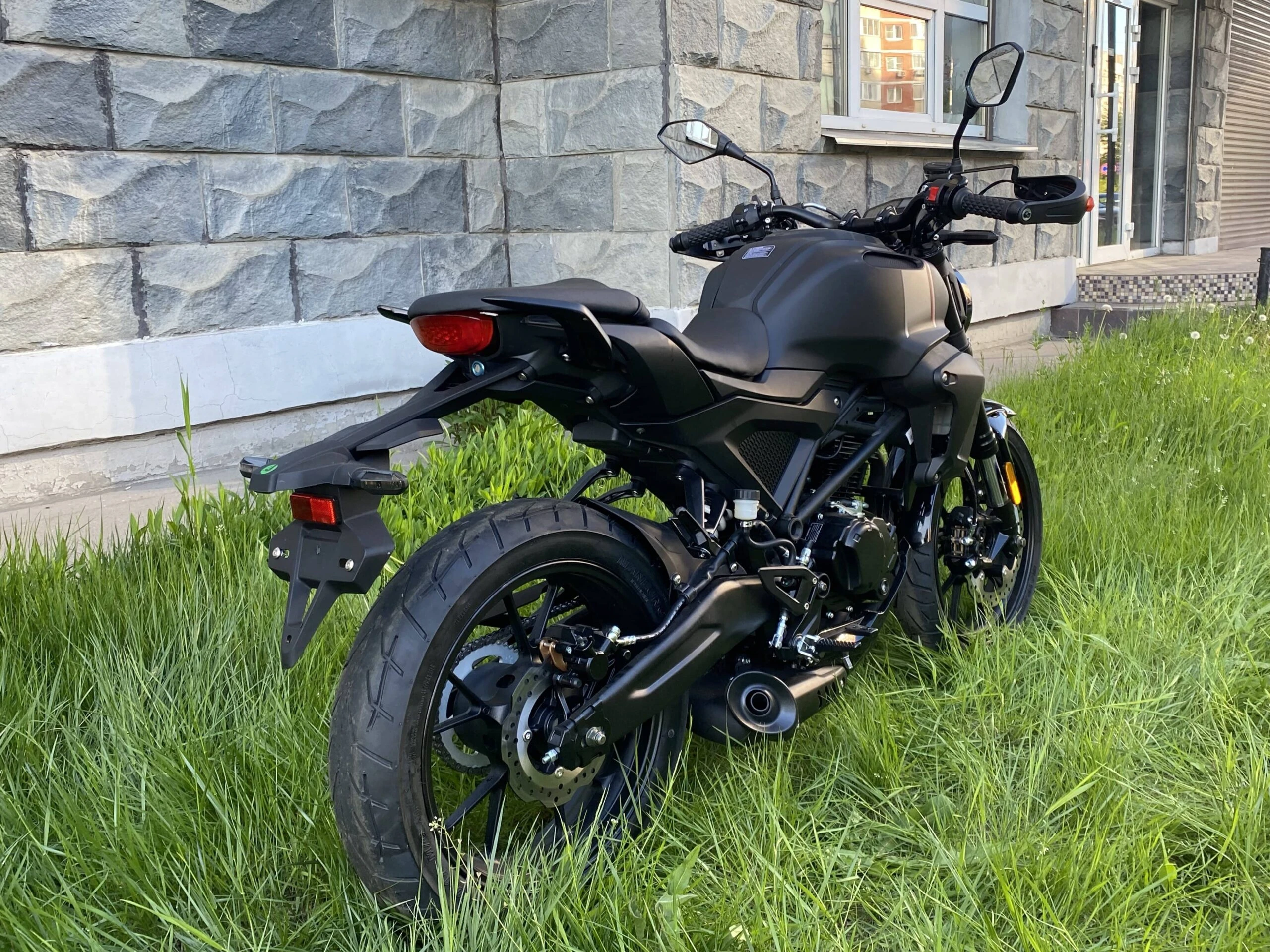 Мотоцикл HIRO купить по низкой цене в магазине MAXMOTO