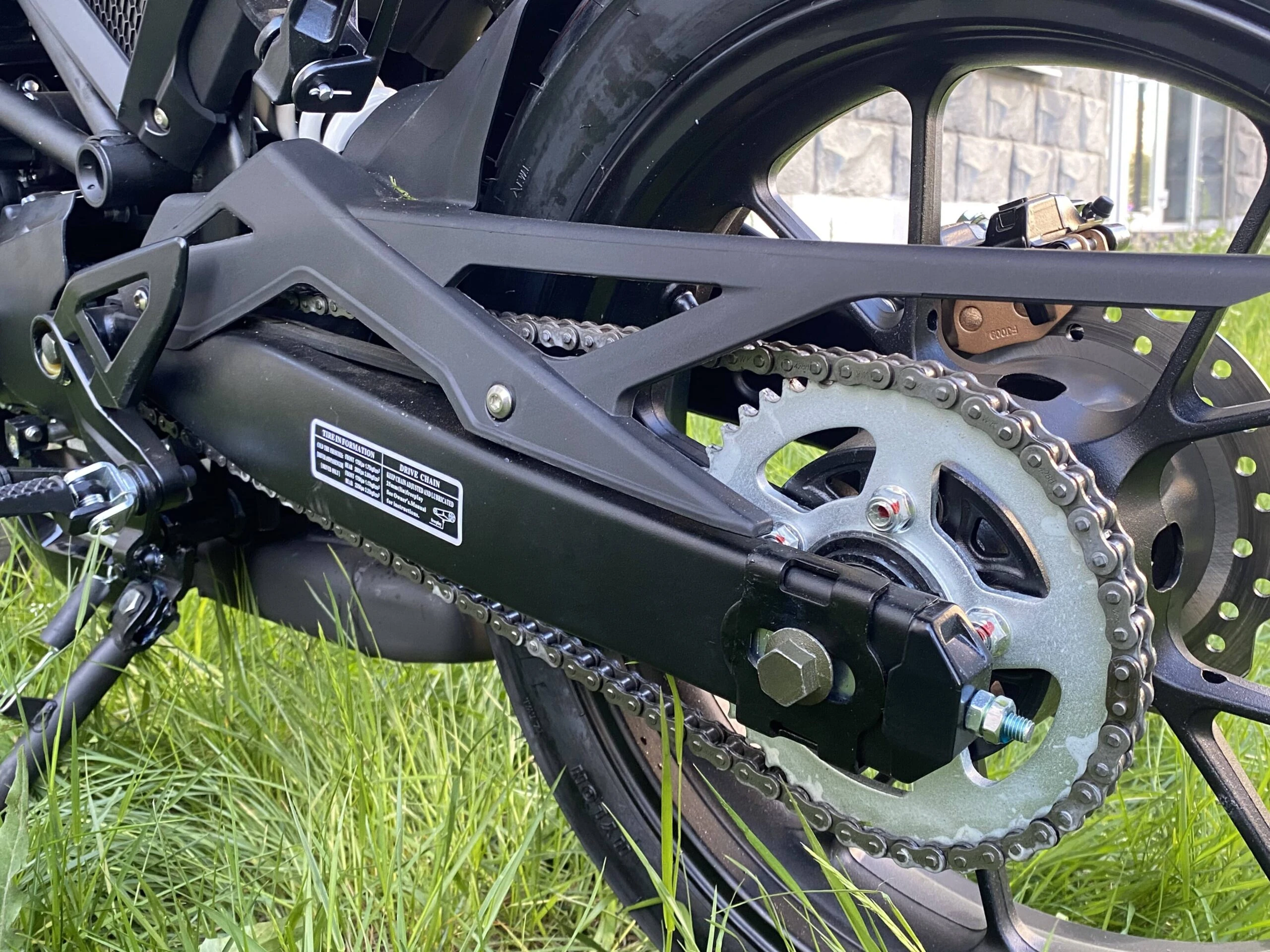Мотоцикл HIRO купить по низкой цене в магазине MAXMOTO