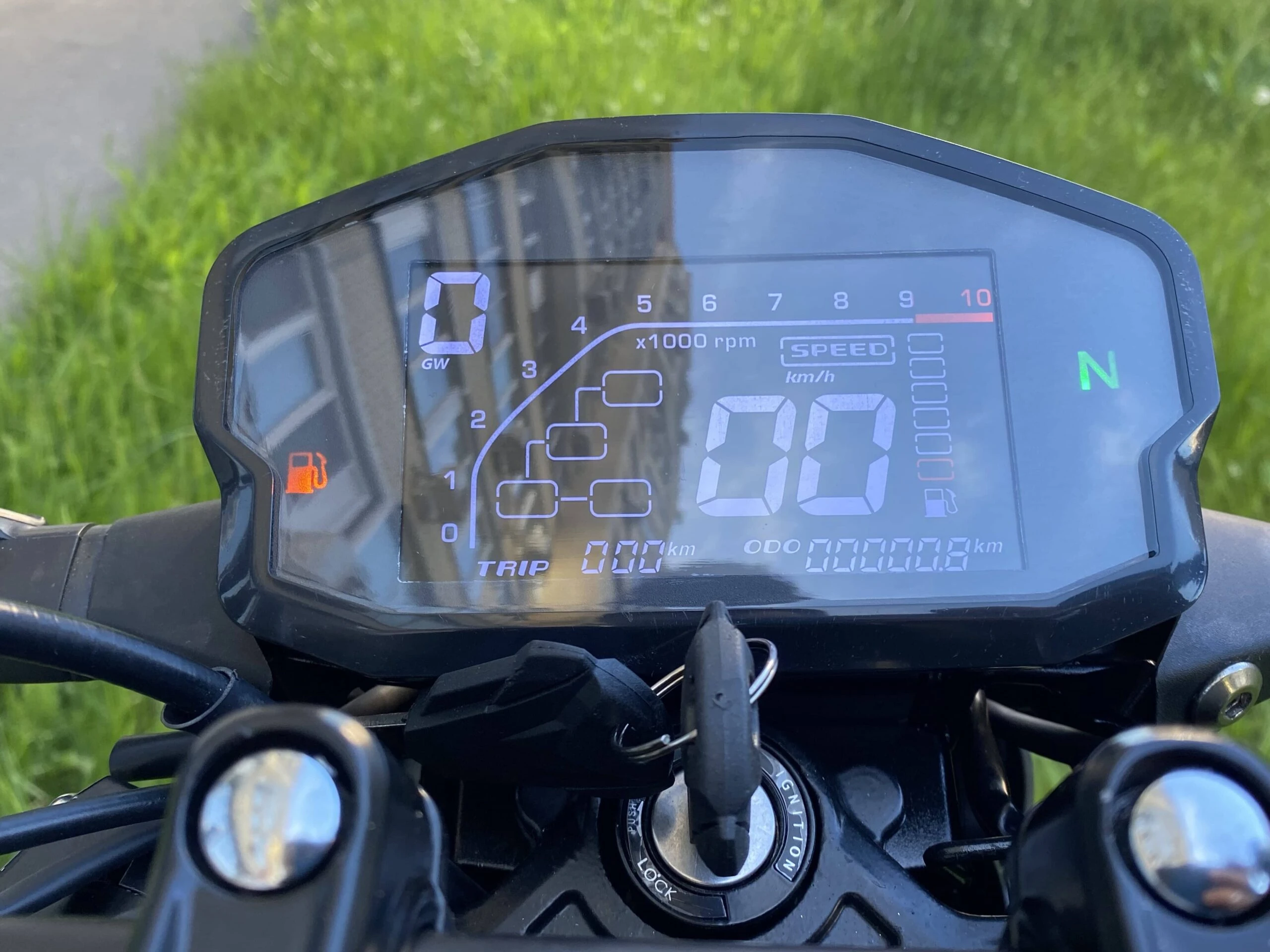 Мотоцикл HIRO купить по низкой цене в магазине MAXMOTO